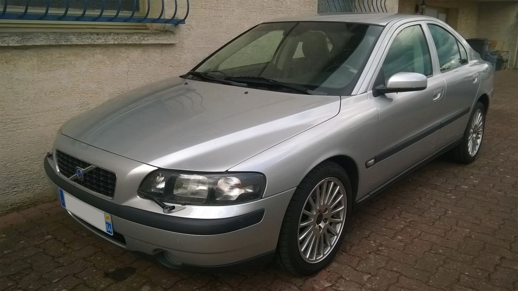 [Image: volvos60-001.jpg]